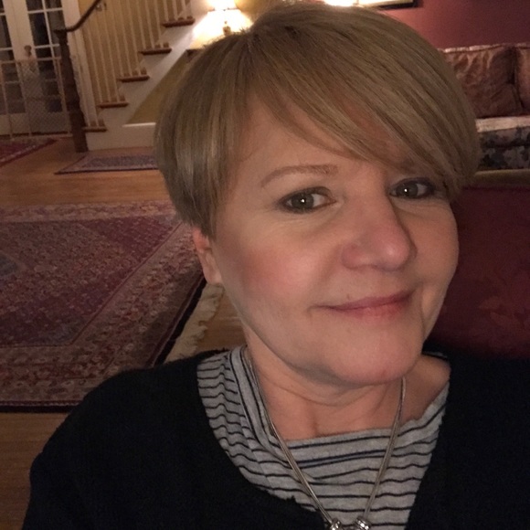 Meet your Posher, Karen - Picture 1 of 1